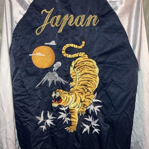 H&M DIVIDED Unisex embroidered JAPAN  zip up lightweight  jacket, size medium - Picture 6 of 8